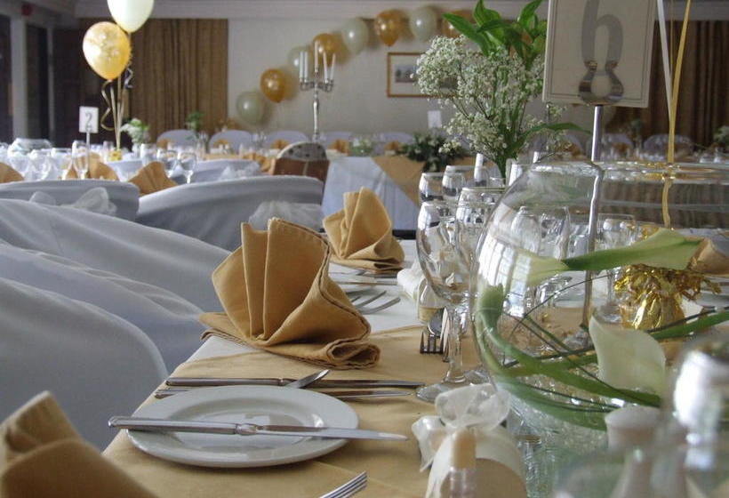 בית מלון כפרי Santo S Higham Farm