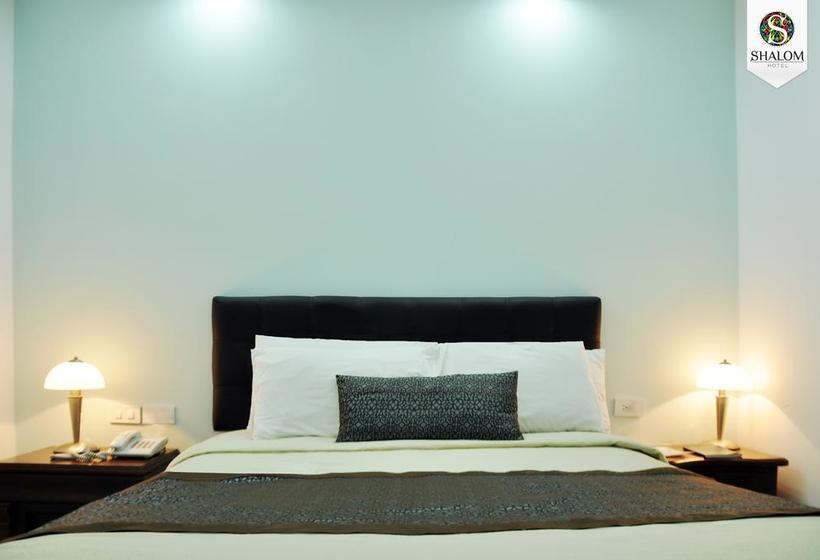 호텔 Shalom