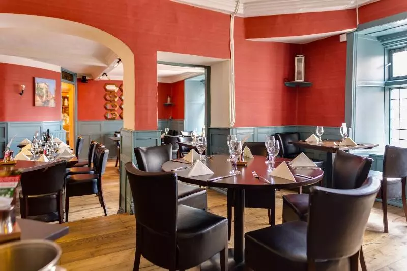 Hotelli The Ancient Gatehouse & Rugantino Restaurant