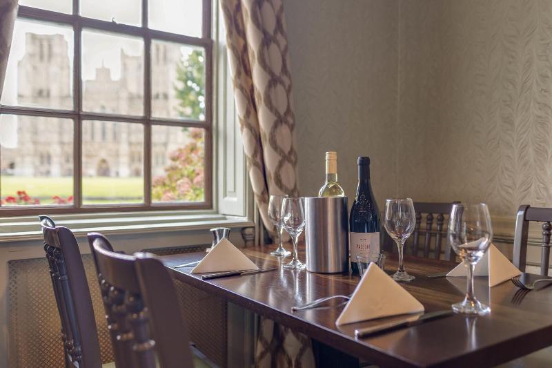 ホテル The Ancient Gatehouse & Rugantino Restaurant