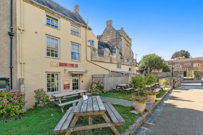 ホテル The Ancient Gatehouse & Rugantino Restaurant