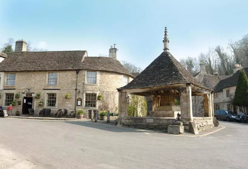 ホテル The Castle Inn