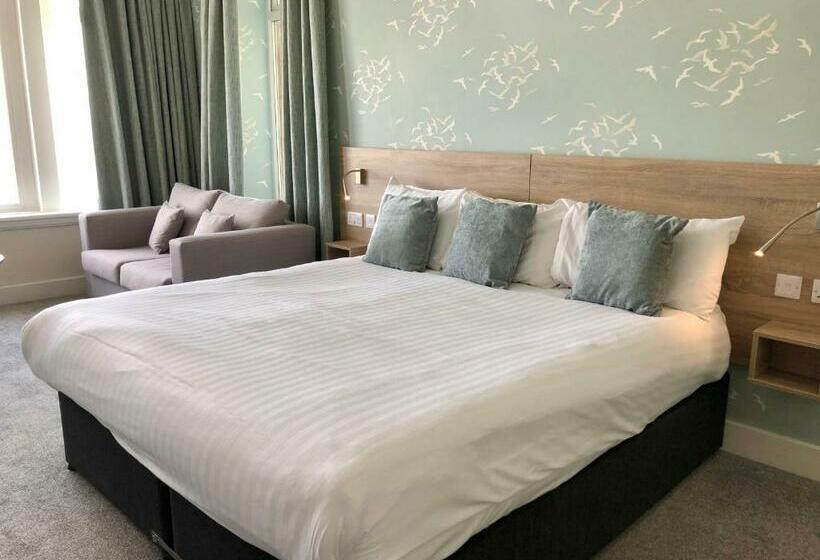 בית מלון כפרי The Clarendon