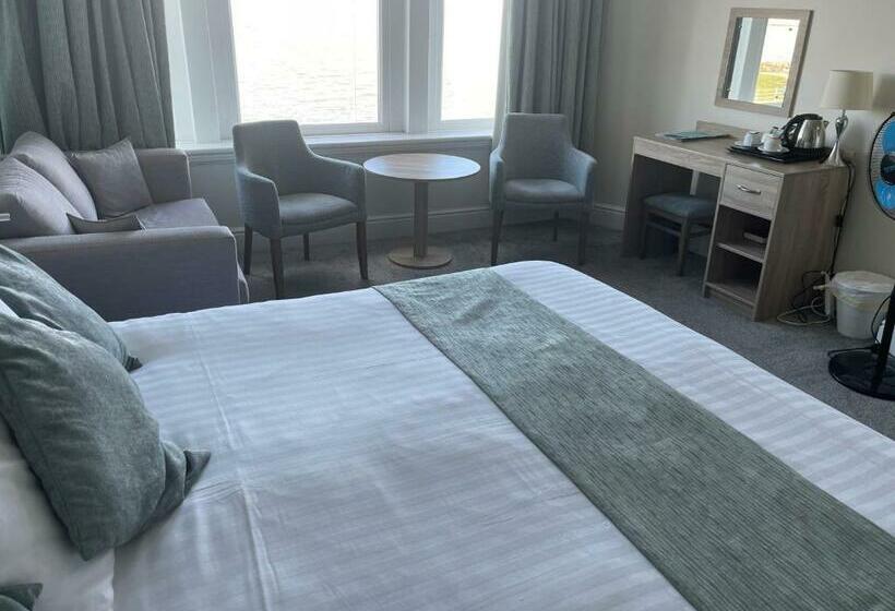 בית מלון כפרי The Clarendon