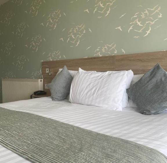 בית מלון כפרי The Clarendon