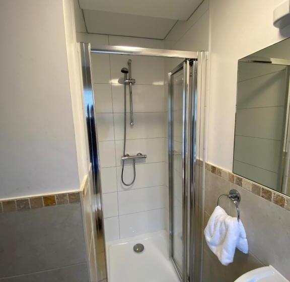 فندق Wendover Arms