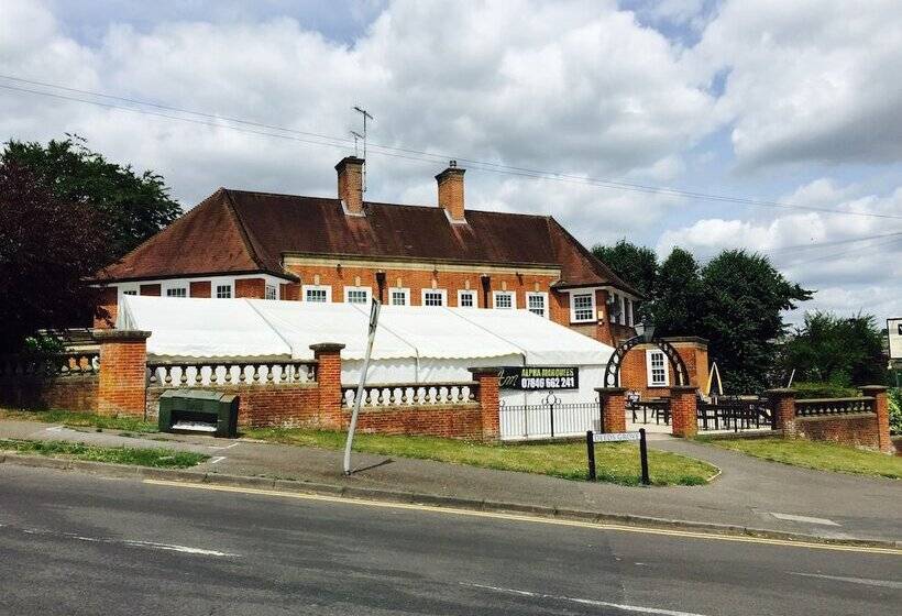 فندق Wendover Arms