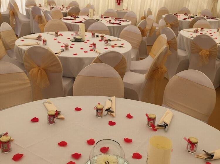 فندق Wendover Arms