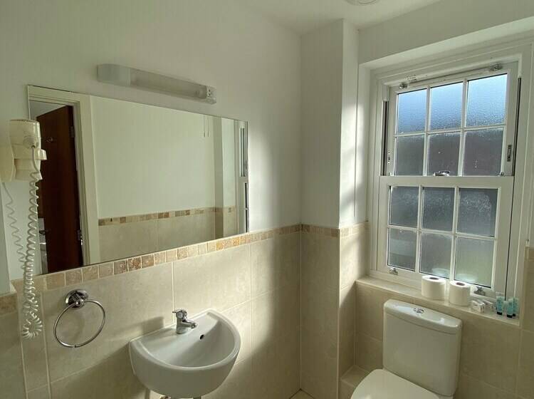 فندق Wendover Arms