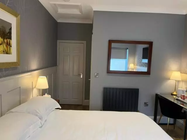Hotelli White Horse Inn & Restaurant