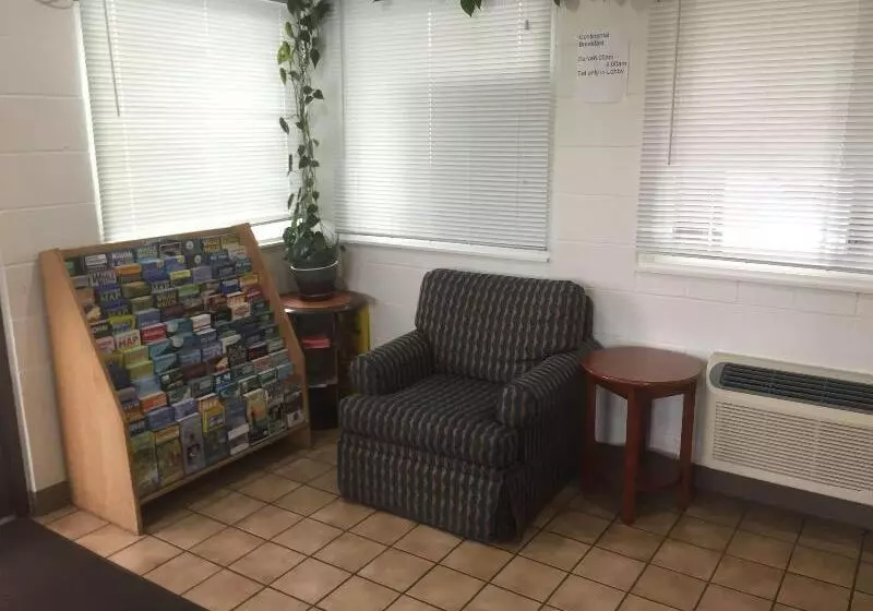 Northwoods Motel