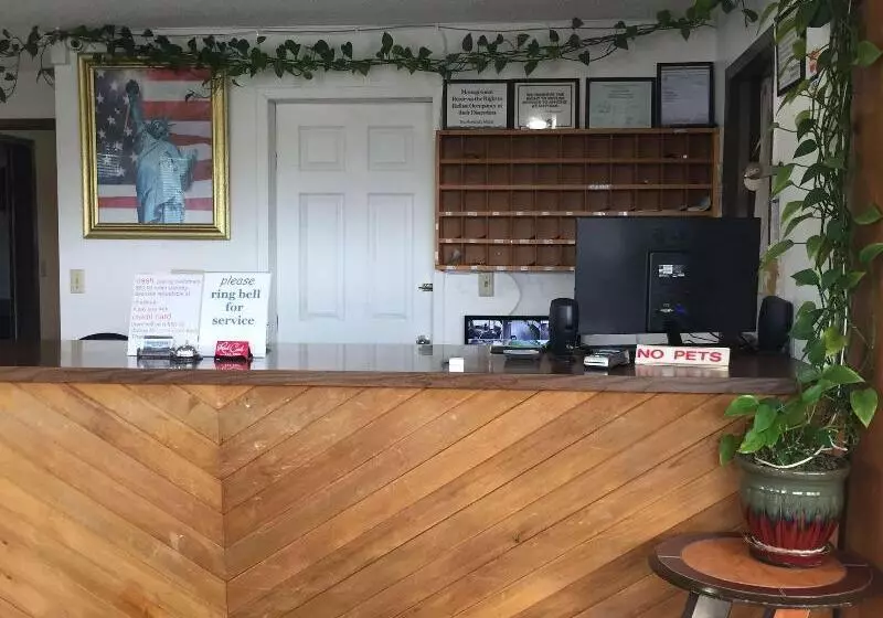 Northwoods Motel