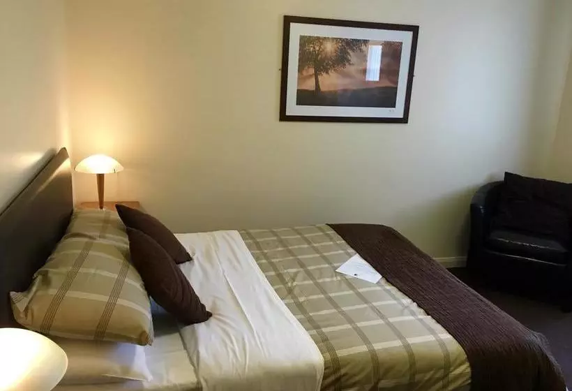 Redbeck Motel
