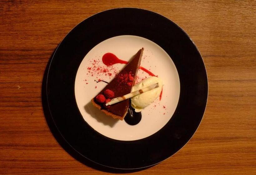 The Yewdale Inn And Hotel Coniston Village