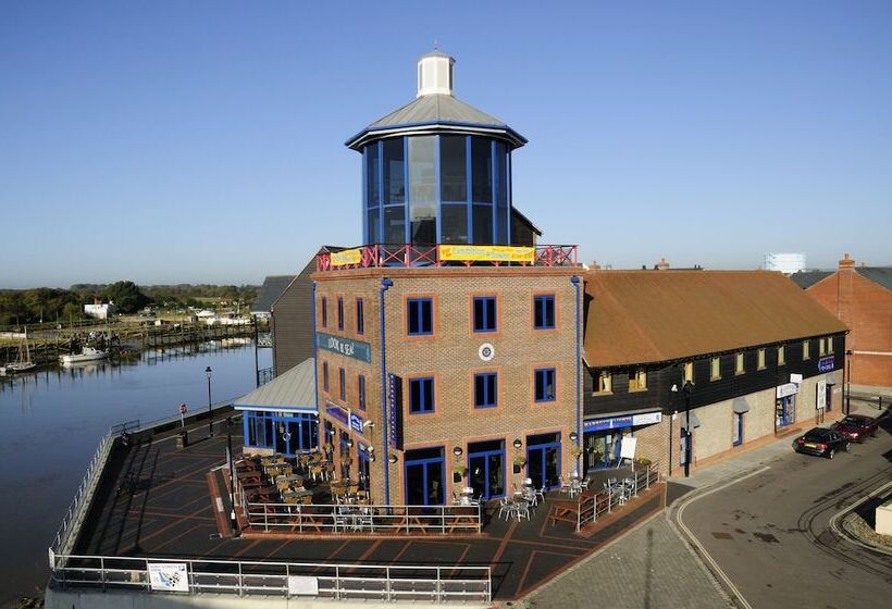 Yha Littlehampton   Hostel