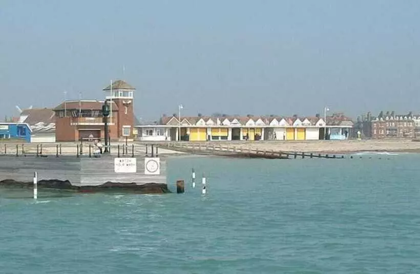 Yha Littlehampton   Hostel