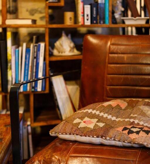 فندق صغير Dios Esta Bien