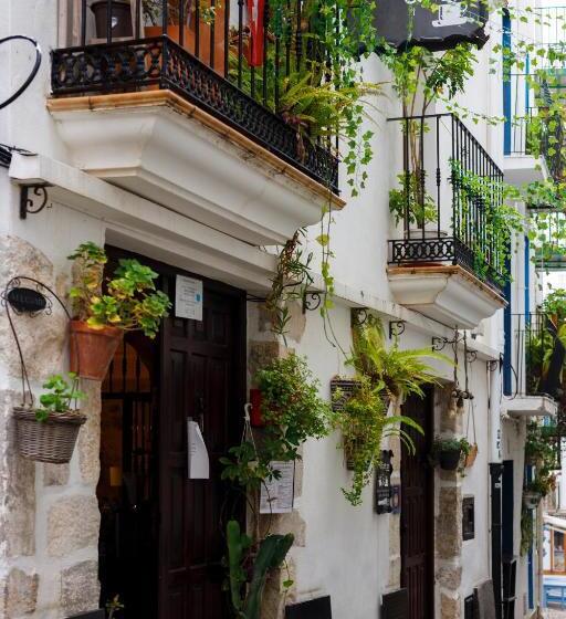 فندق صغير Dios Esta Bien