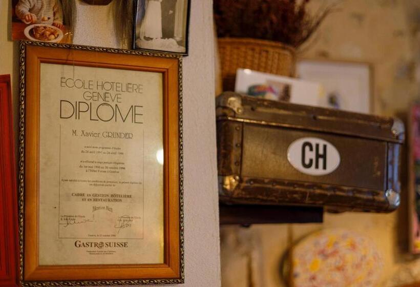 فندق صغير Dios Esta Bien