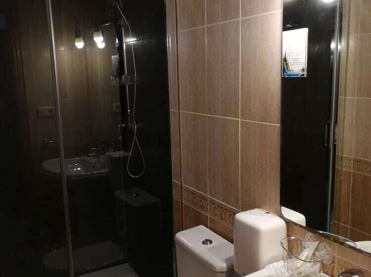 هاستل Nommadas Jero Only Adults