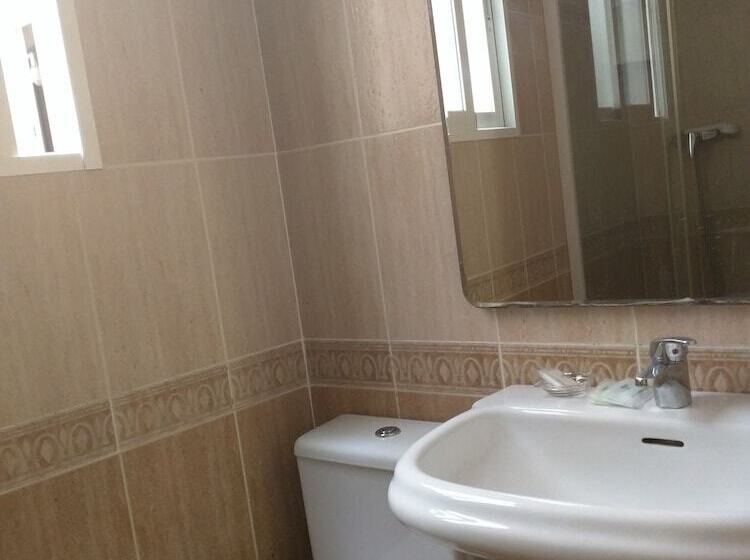 هاستل Nommadas Jero Only Adults