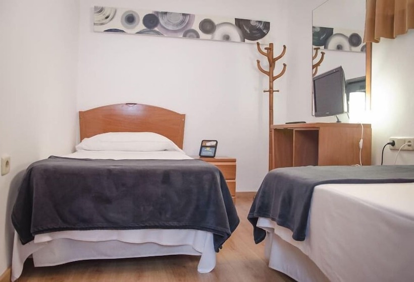 هاستل Nommadas Jero Only Adults