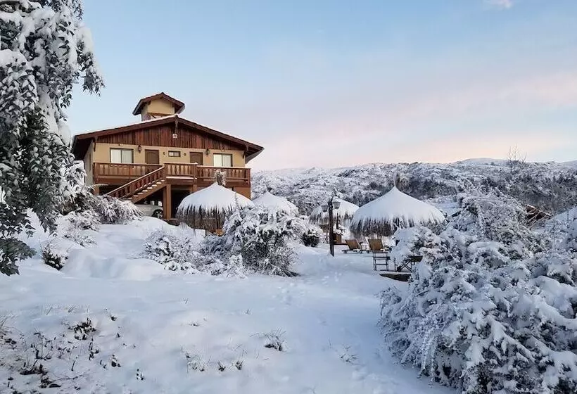 ホテル Aires Serranos Suites