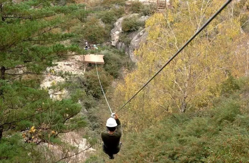 ホテル Aires Serranos Suites