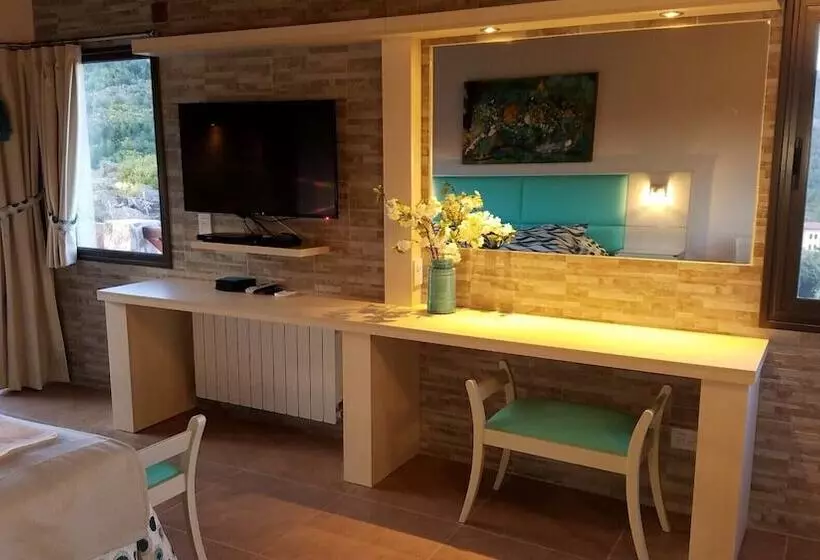 ホテル Aires Serranos Suites