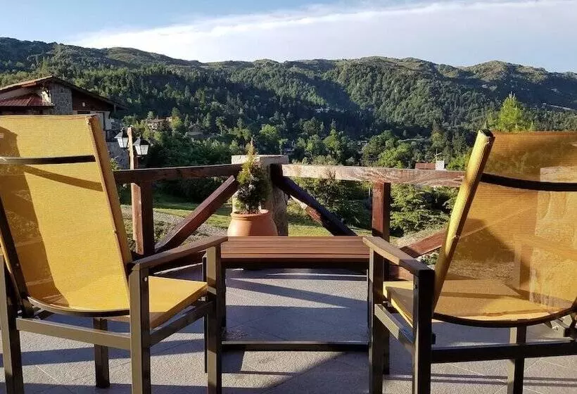 ホテル Aires Serranos Suites