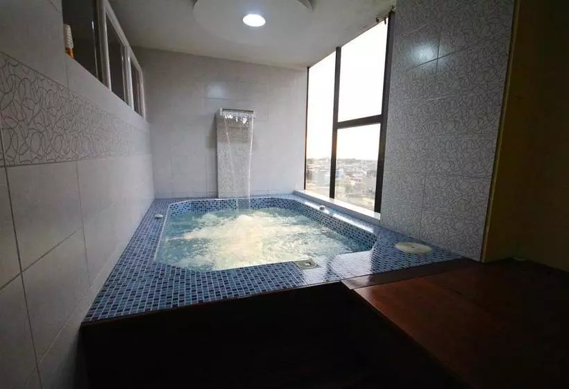 هتل Golden Vista