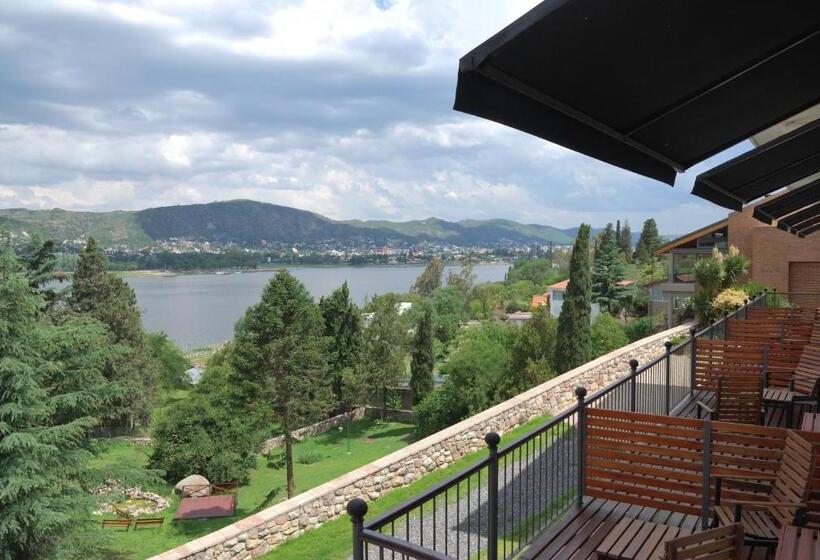 هتل Tagore Suites