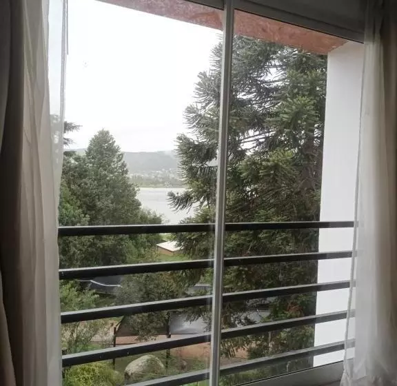 ホテル Tagore Suites