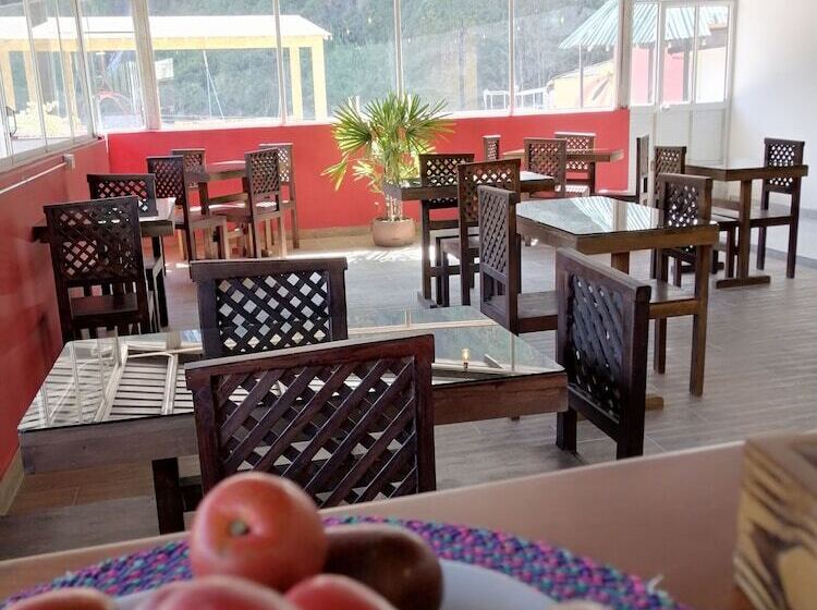 Bed and Breakfast Hostal & Spa Casa Real