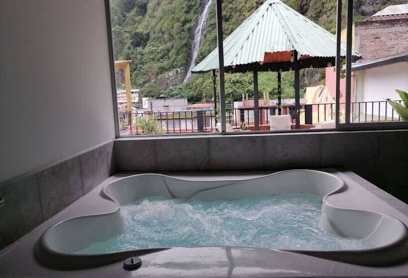 Bed and Breakfast Hostal & Spa Casa Real