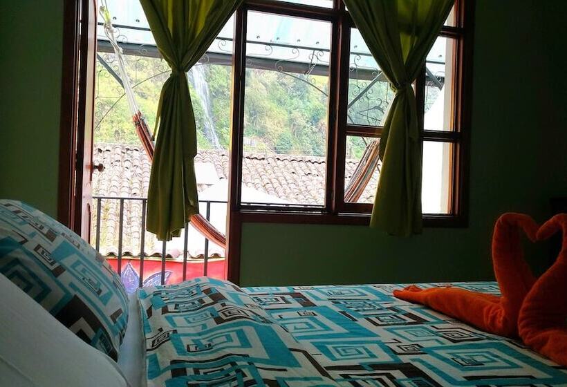 Bed and Breakfast Hostal & Spa Casa Real