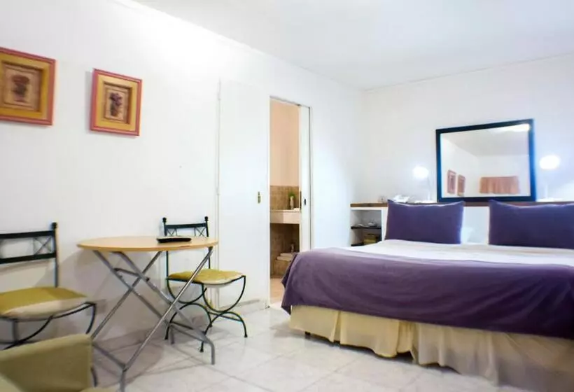 Bernie S Bed & Breakfast , A 3 Kilometros Del Aerop Ezeiza, Van ,in Out, Free Ezeiza Airport