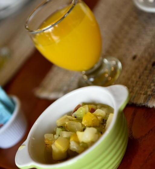 Bernie S Bed & Breakfast , A 3 Kilometros Del Aerop Ezeiza, Van ,in Out, Free Ezeiza Airport