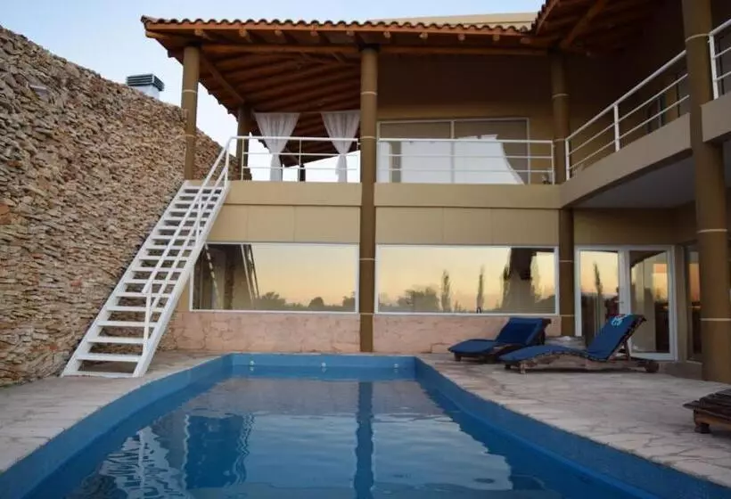 هتل Chaglasian Wine & Suites