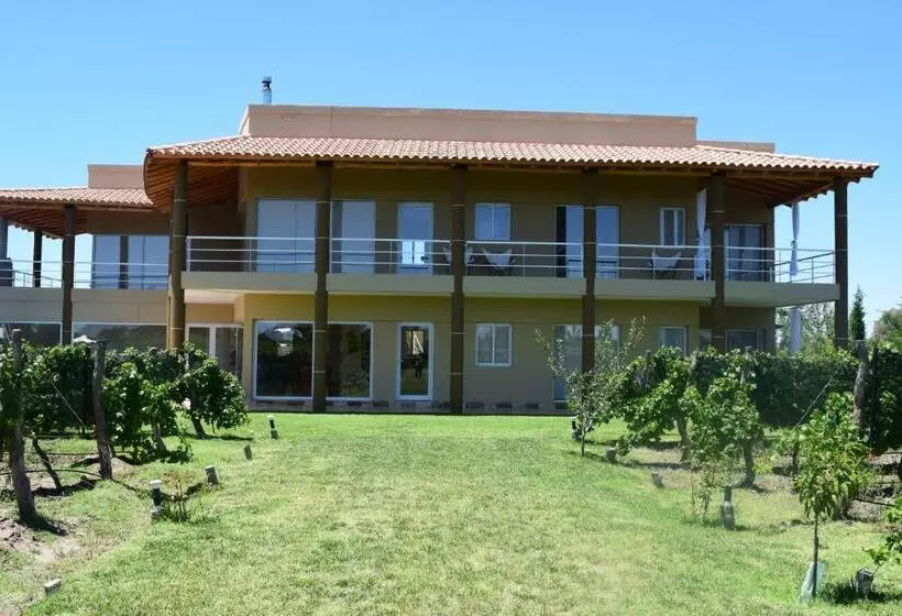 هتل Chaglasian Wine & Suites