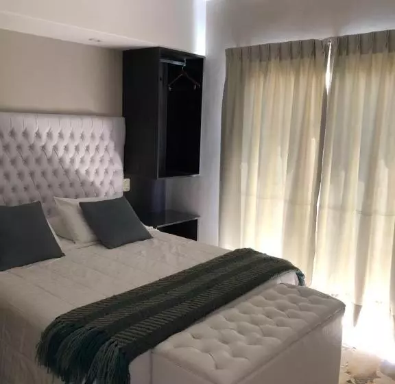 هتل Chaglasian Wine & Suites