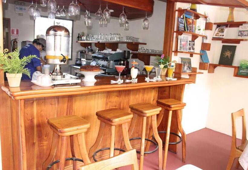 هتل Del Sol Galapagos