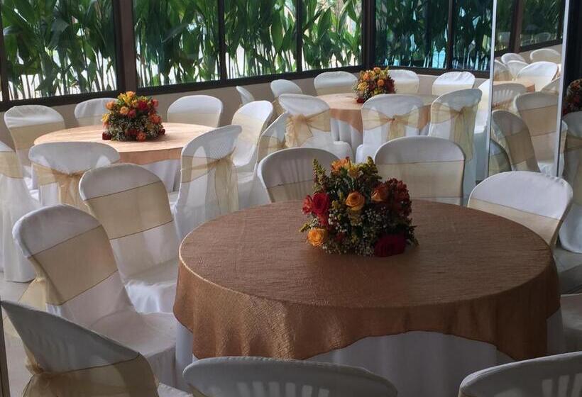 فندق Garzota Inn