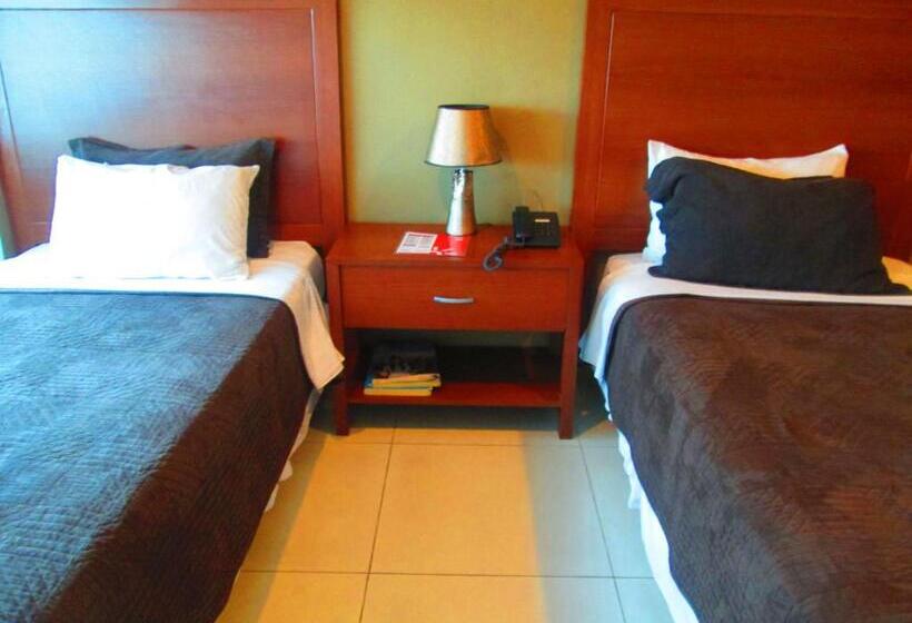 فندق Garzota Inn