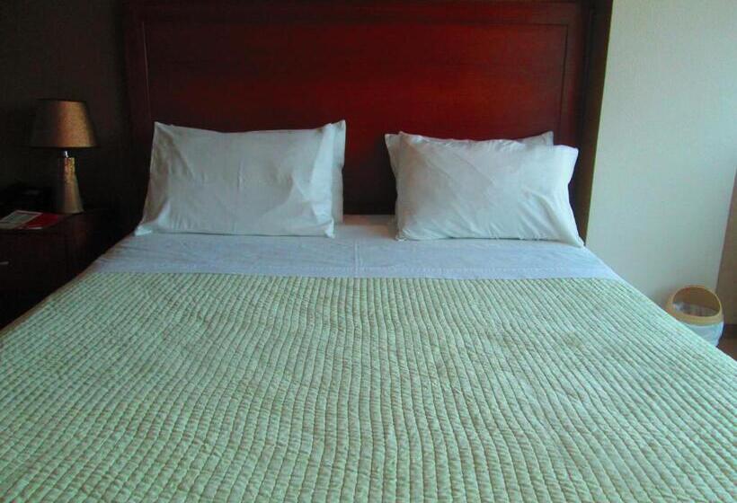 فندق Garzota Inn