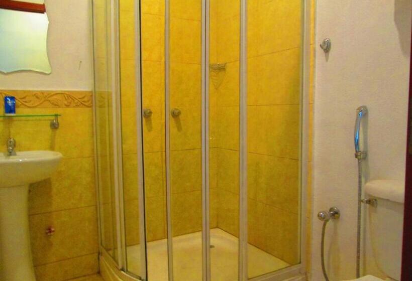 فندق Garzota Inn