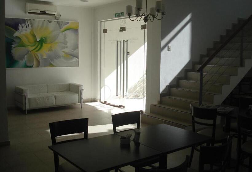 Отель Morada Suites