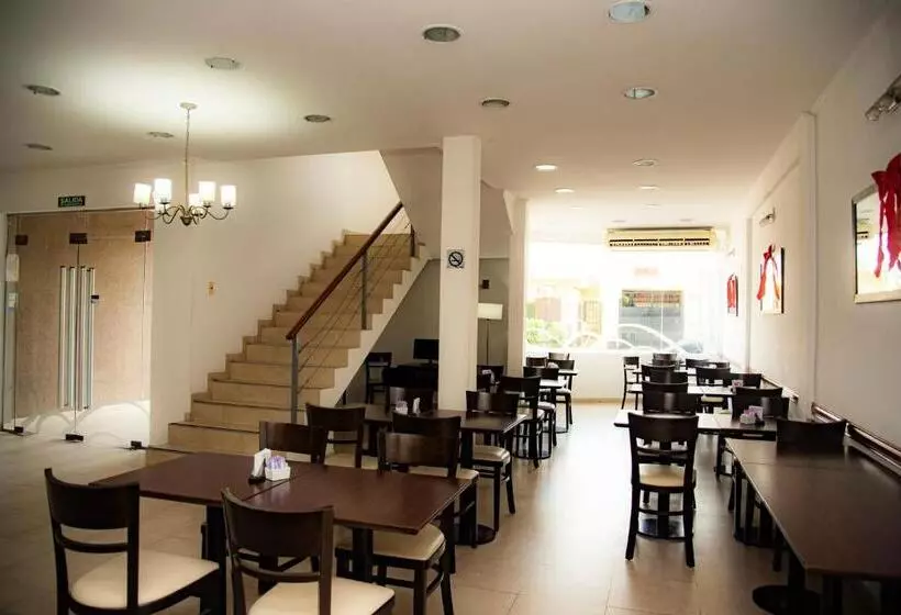 Hotelli Morada Suites