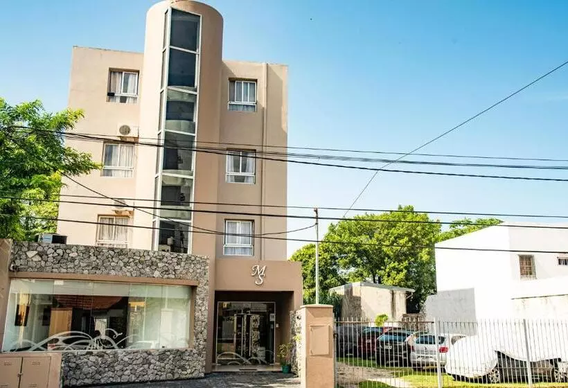 Hotelli Morada Suites