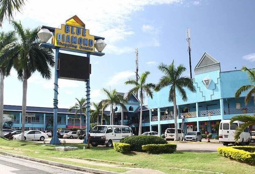 Alamanda Cottage At Serenity